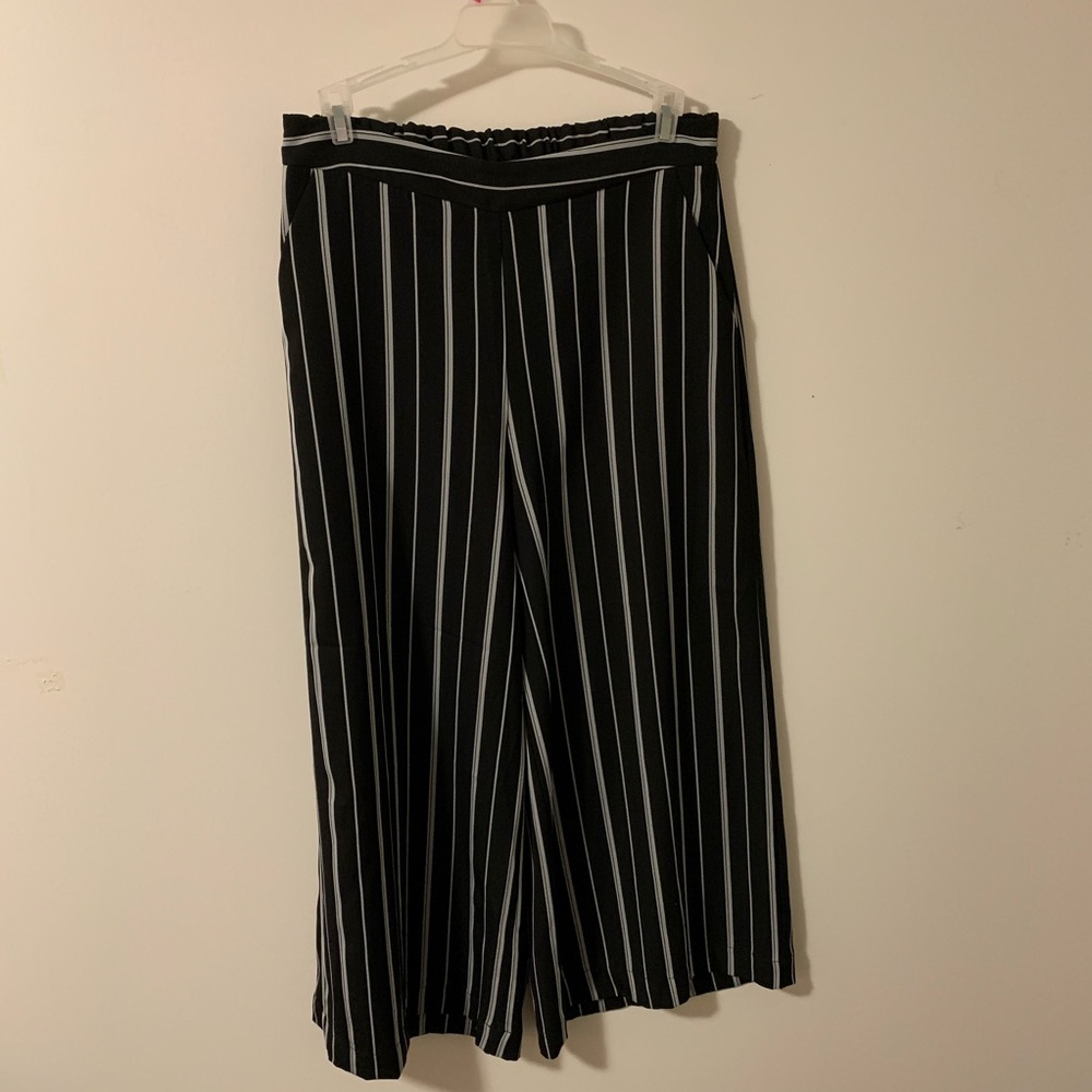 Black & White flow pants